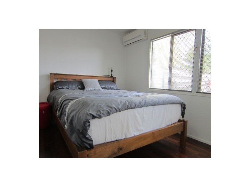 24 Cascade Street, Raceview QLD 4305