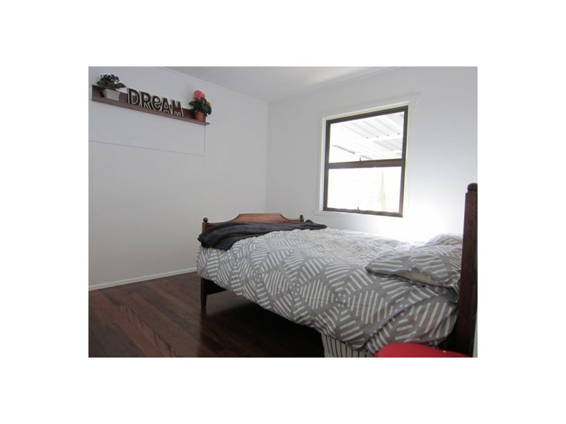 24 Cascade Street, Raceview QLD 4305