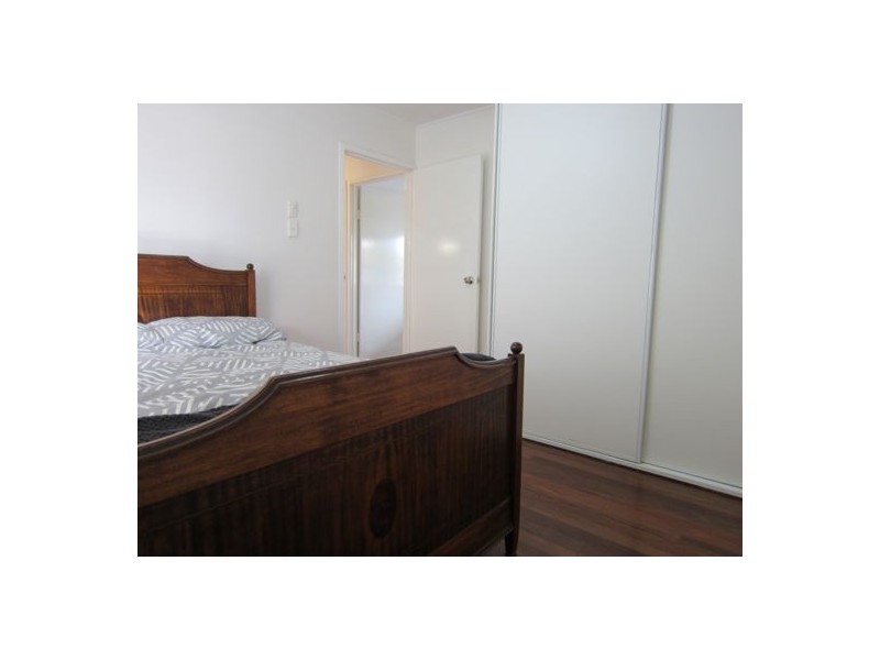 24 Cascade Street, Raceview QLD 4305