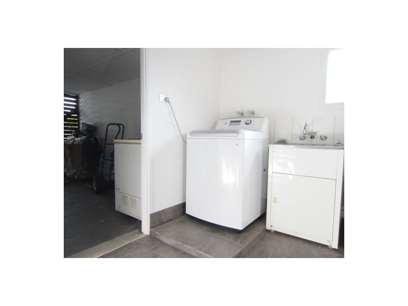 24 Cascade Street, Raceview QLD 4305