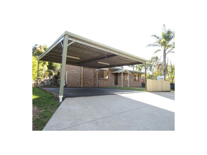 8 Pender Street, North Ipswich QLD 4305