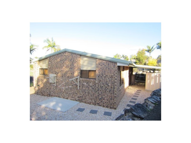 8 Pender Street, North Ipswich QLD 4305
