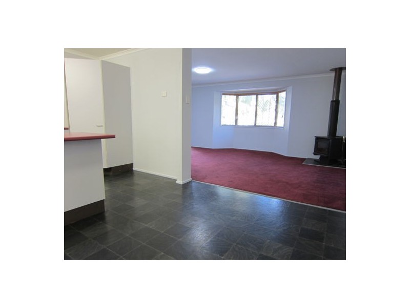 8 Pender Street, North Ipswich QLD 4305