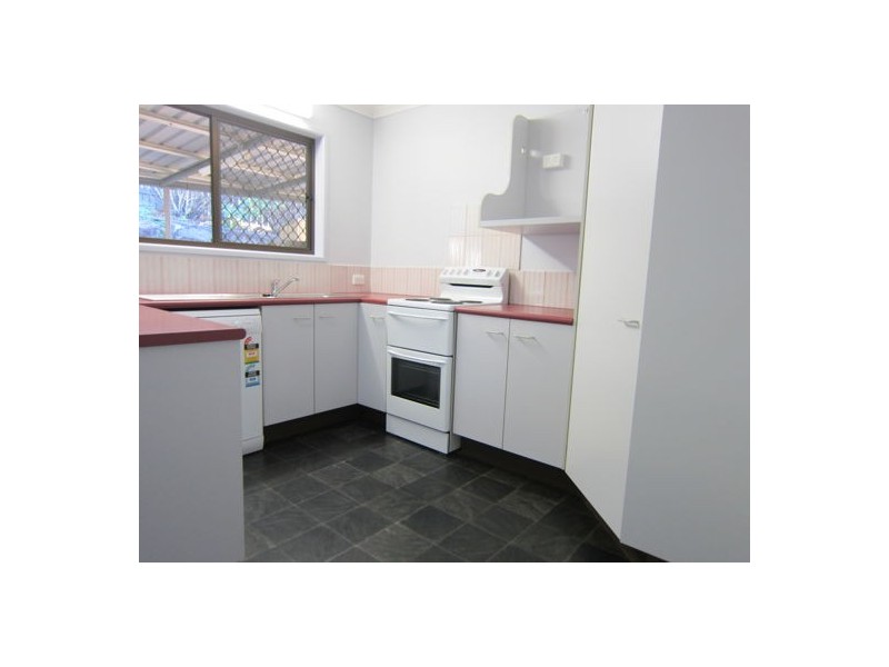 8 Pender Street, North Ipswich QLD 4305