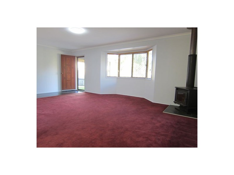 8 Pender Street, North Ipswich QLD 4305