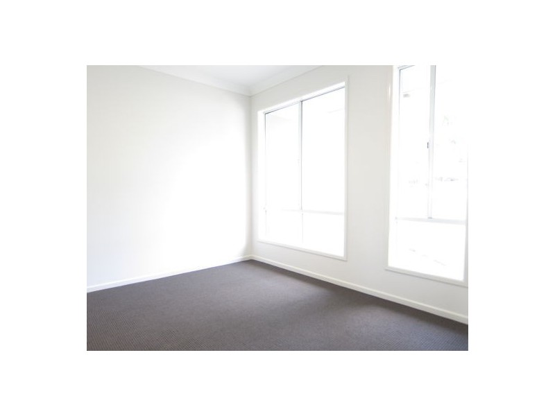 17 Hall Street, Peak Crossing QLD 4306
