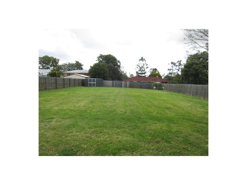 17 Hall Street, Peak Crossing QLD 4306