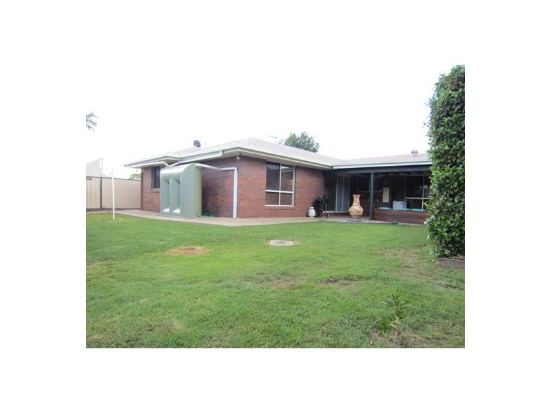 23 Jonquil Circuit, Flinders View QLD 4305