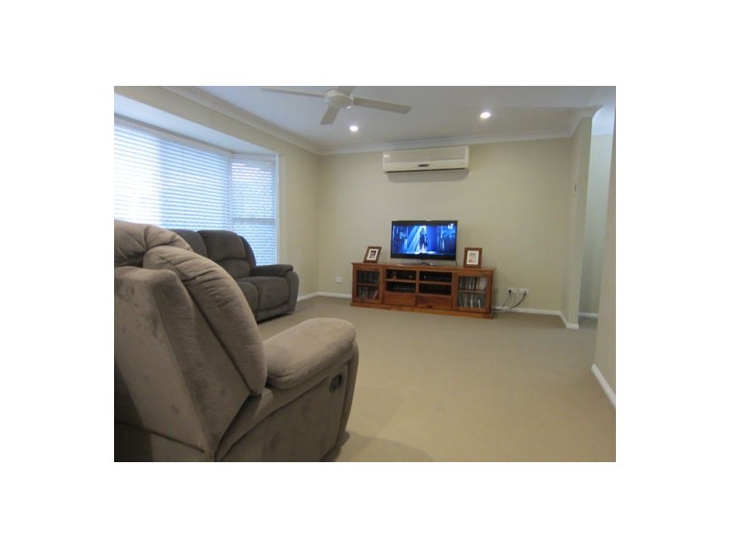 23 Jonquil Circuit, Flinders View QLD 4305