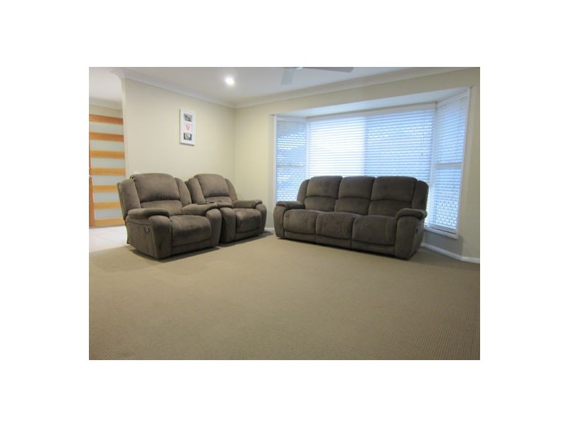 23 Jonquil Circuit, Flinders View QLD 4305