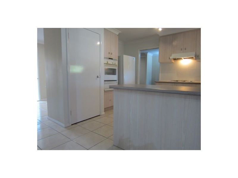 23 Jonquil Circuit, Flinders View QLD 4305