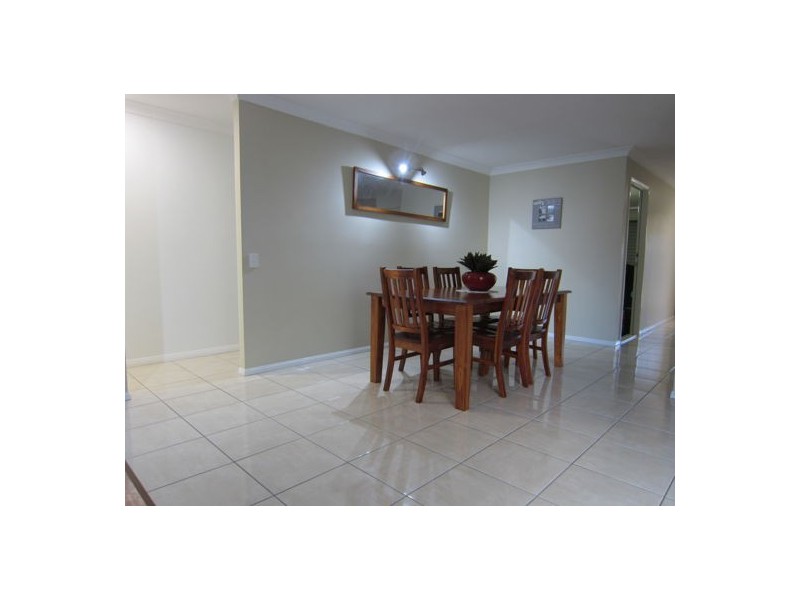 23 Jonquil Circuit, Flinders View QLD 4305