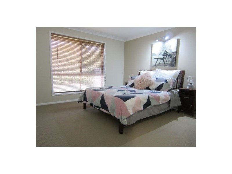 23 Jonquil Circuit, Flinders View QLD 4305