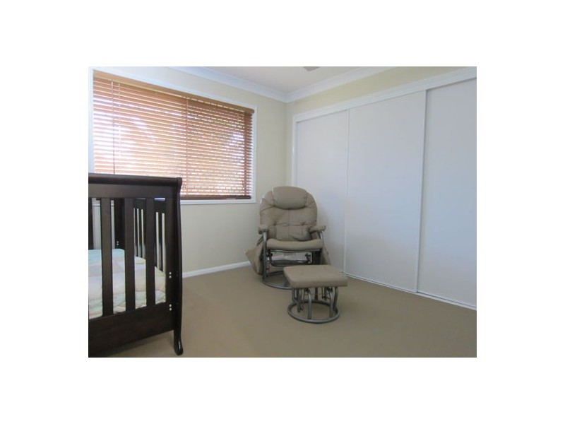 23 Jonquil Circuit, Flinders View QLD 4305