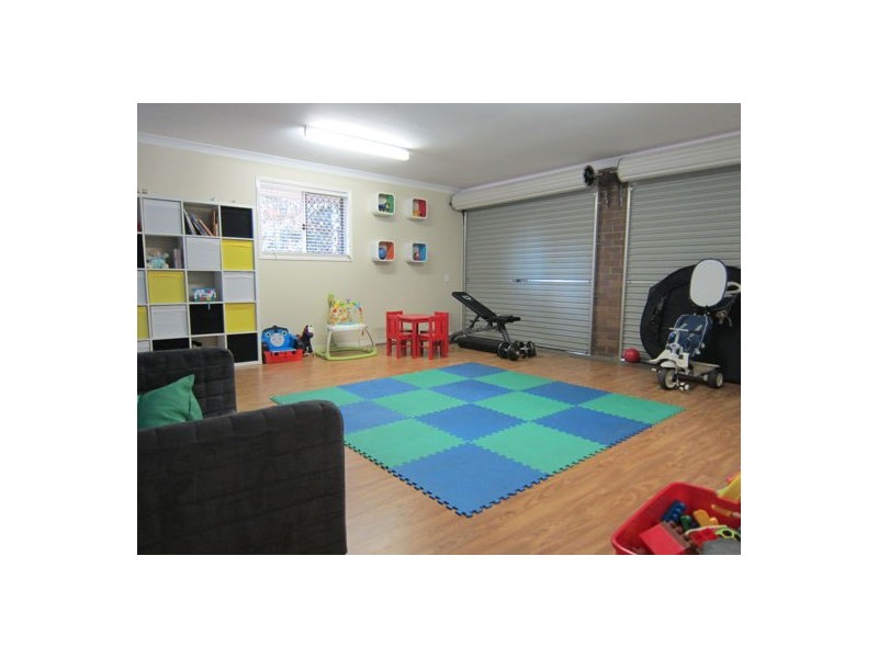 23 Jonquil Circuit, Flinders View QLD 4305