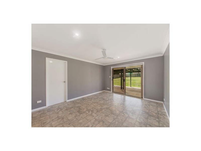 28 Jonquil Circuit, Flinders View QLD 4305