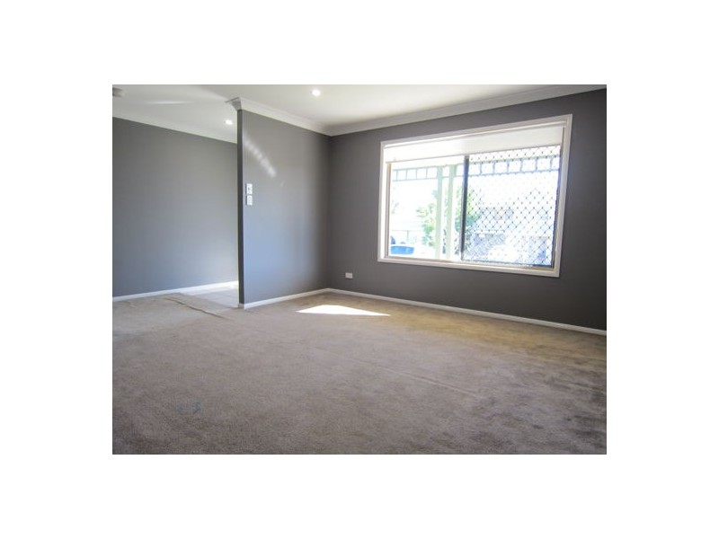 28 Jonquil Circuit, Flinders View QLD 4305