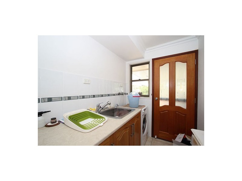 28 Thompson Street, Silkstone QLD 4304