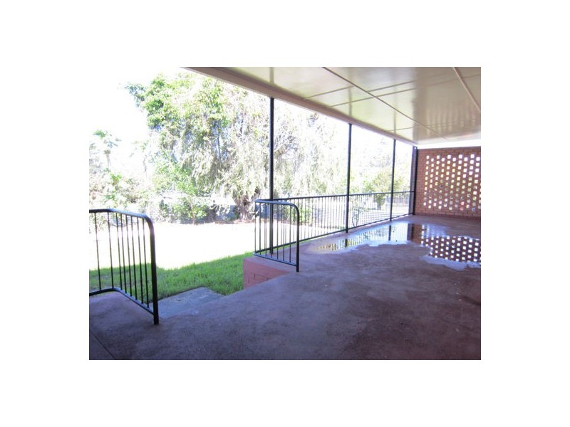 24 Samford Road, Leichhardt QLD 4305