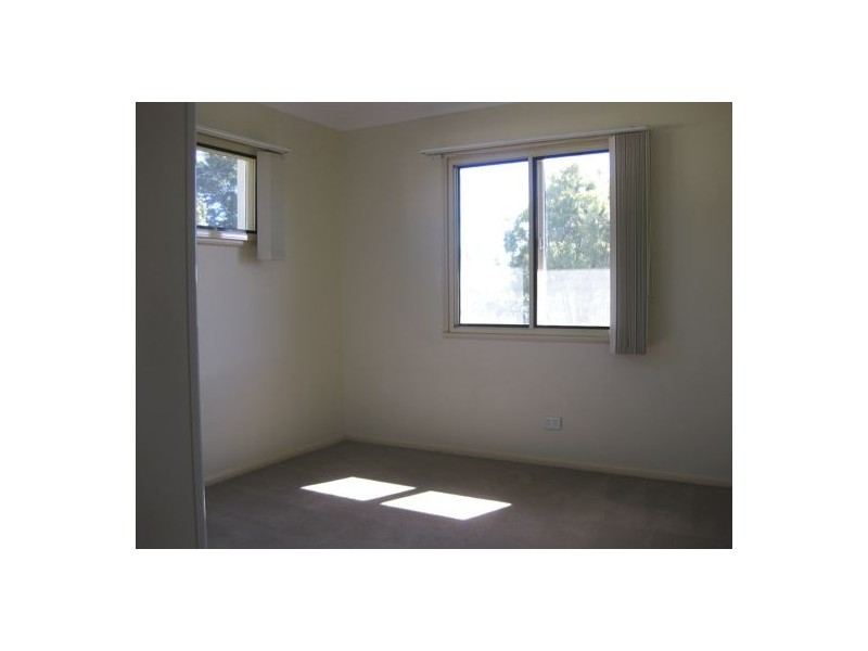 31 Thompson Street, Silkstone QLD 4304