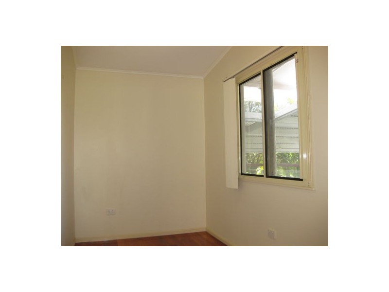 31 Thompson Street, Silkstone QLD 4304