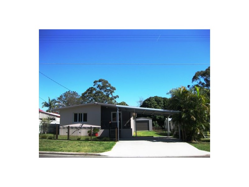 31 Thompson Street, Silkstone QLD 4304