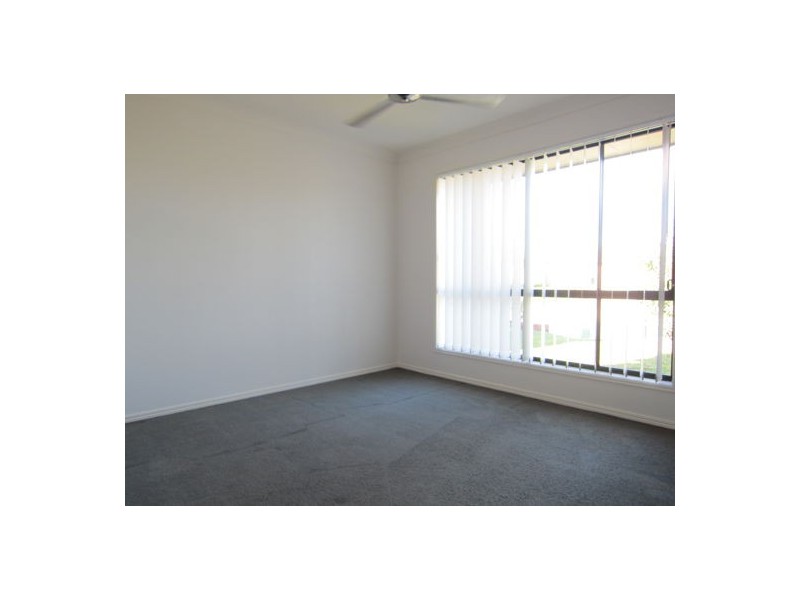 74 Westminster Crescent, Raceview QLD 4305