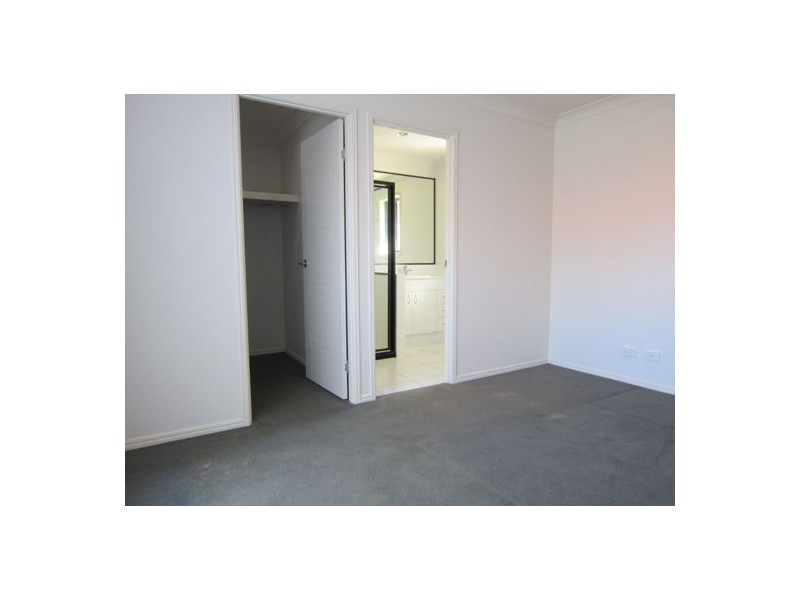 74 Westminster Crescent, Raceview QLD 4305