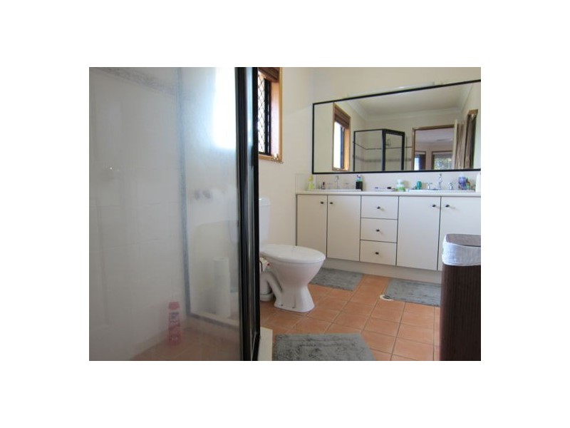 41 Discovery Street, Flinders View QLD 4305