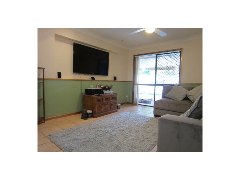 41 Discovery Street, Flinders View QLD 4305