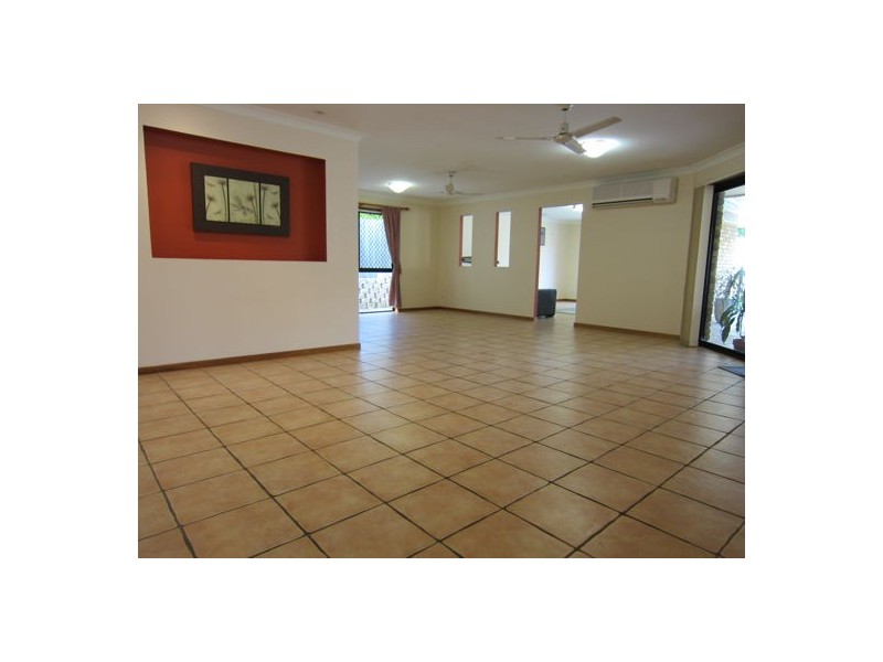 41 Discovery Street, Flinders View QLD 4305
