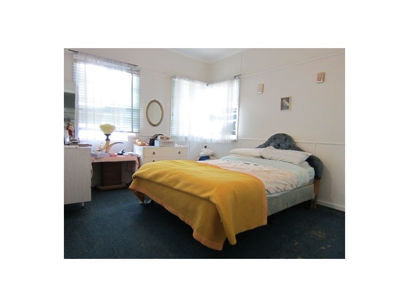 79 Raceview Street, Raceview QLD 4305