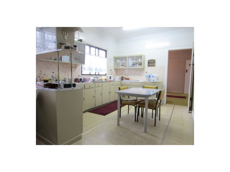 79 Raceview Street, Raceview QLD 4305