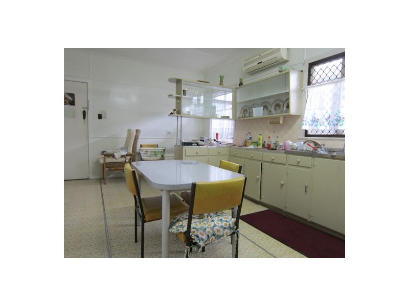 79 Raceview Street, Raceview QLD 4305