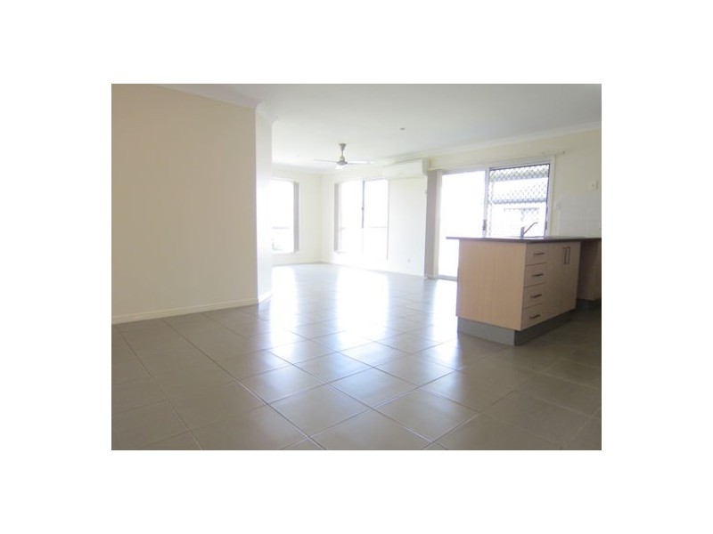 8 Jack Conway Street, One Mile QLD 4305