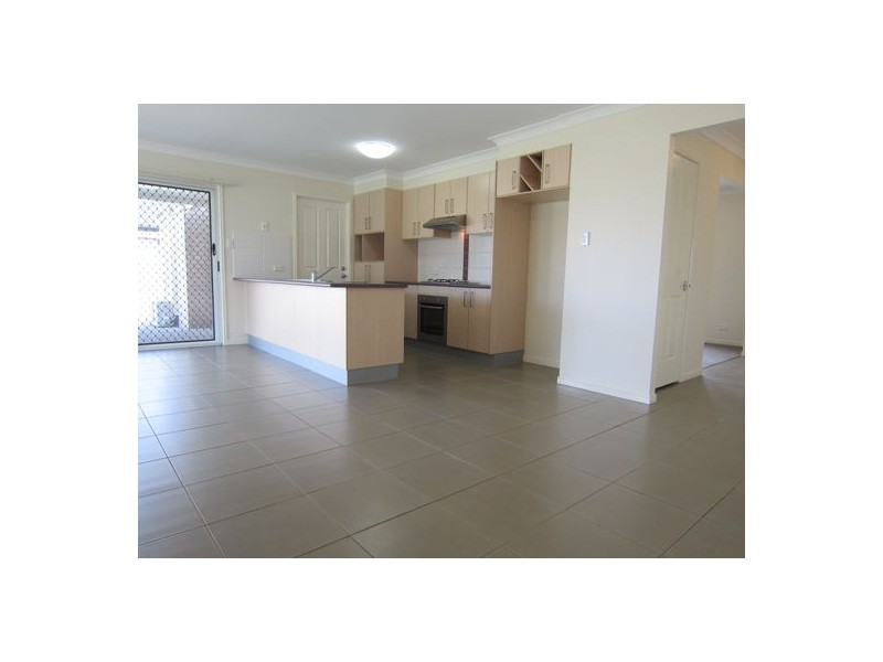 8 Jack Conway Street, One Mile QLD 4305