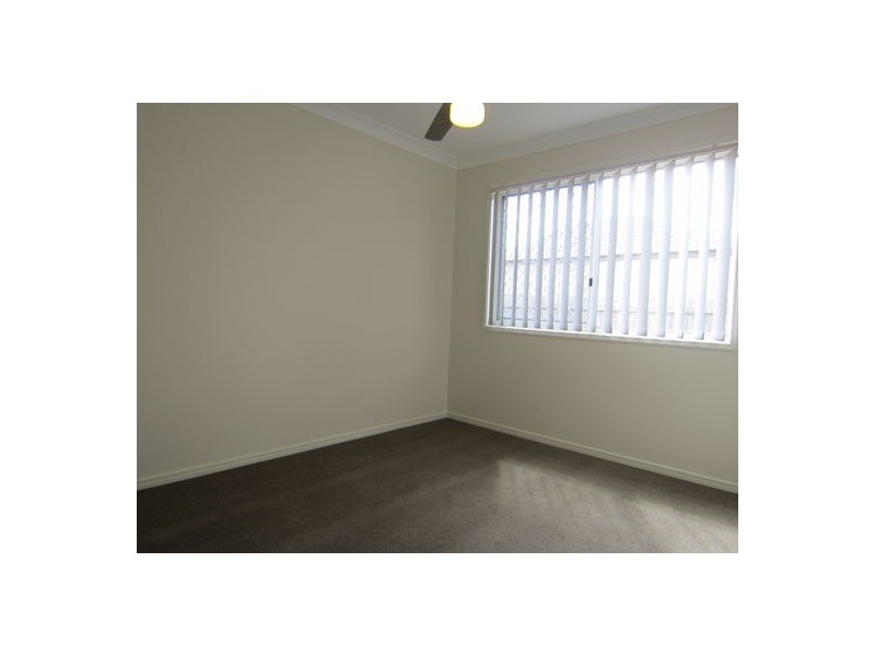 8 Jack Conway Street, One Mile QLD 4305
