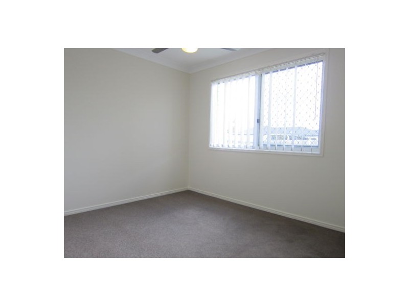 8 Jack Conway Street, One Mile QLD 4305