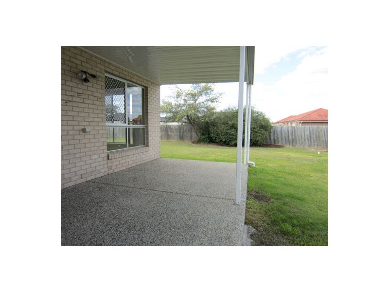 8 Jack Conway Street, One Mile QLD 4305