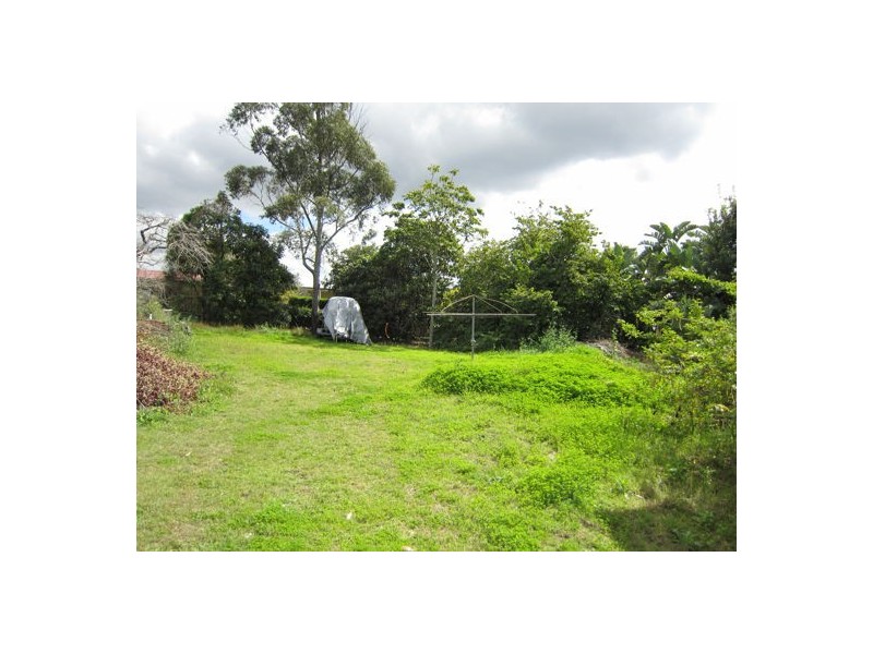 24 Marian Street, Booval QLD 4304