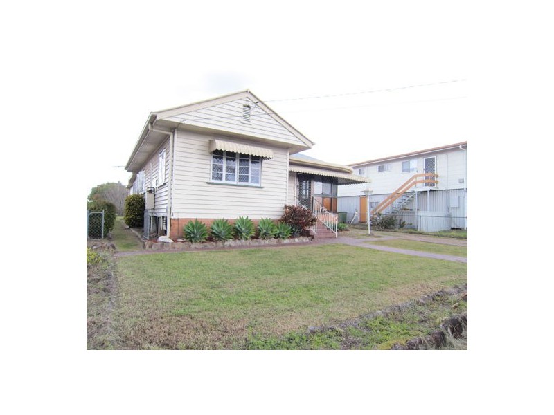 33 Dudleigh Street, North Booval QLD 4304
