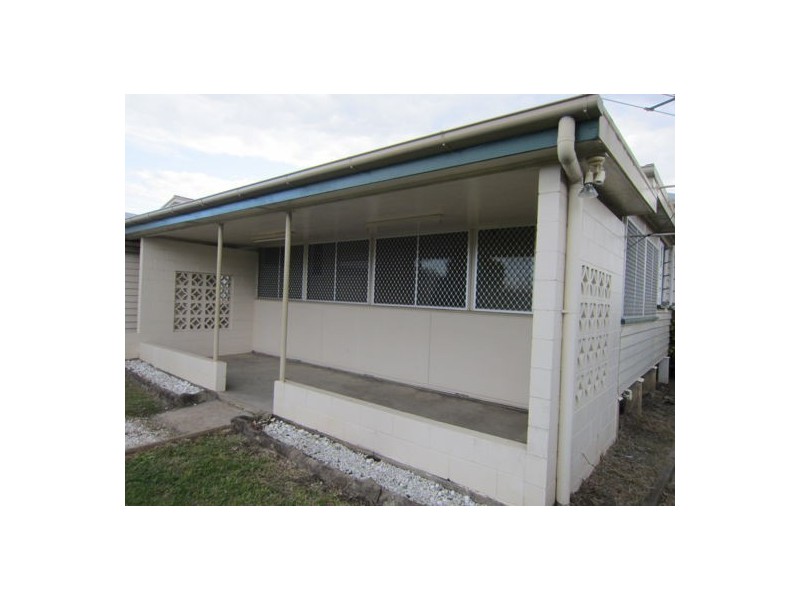 33 Dudleigh Street, North Booval QLD 4304