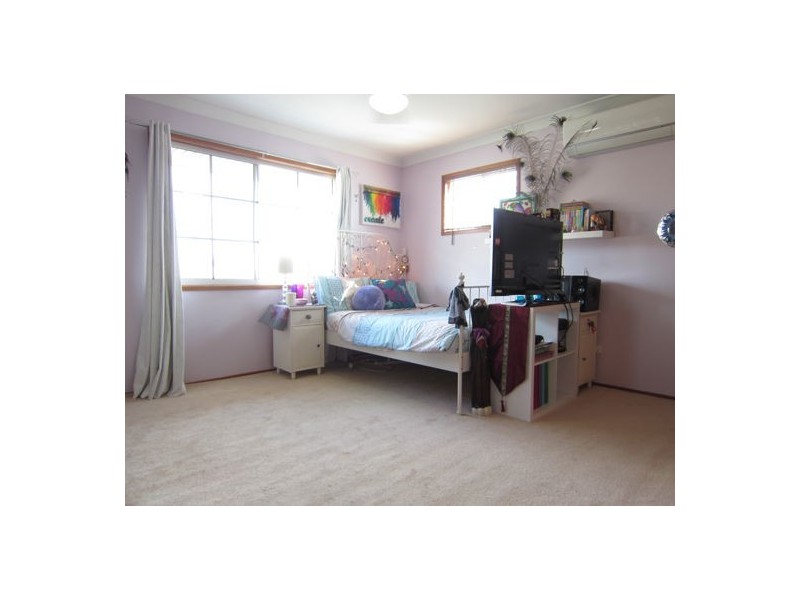 19 Horton Street, Bundamba QLD 4304