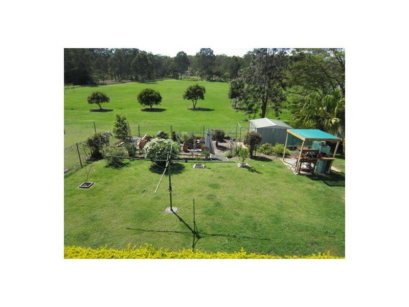 37 Prunda Parade, Raceview QLD 4305
