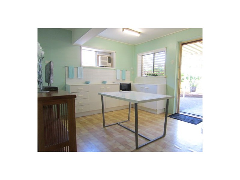 37 Prunda Parade, Raceview QLD 4305