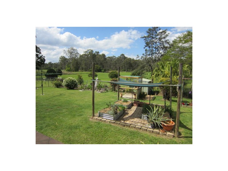 37 Prunda Parade, Raceview QLD 4305