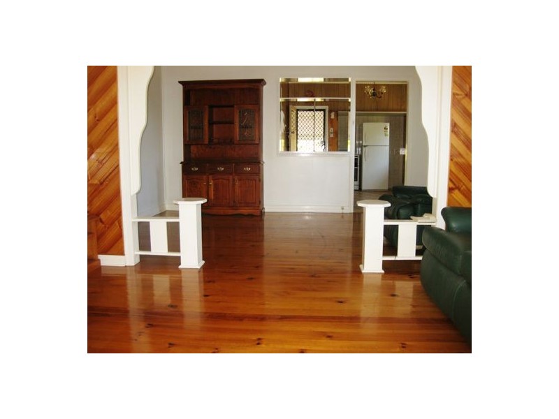 17 River Road, Dinmore QLD 4303