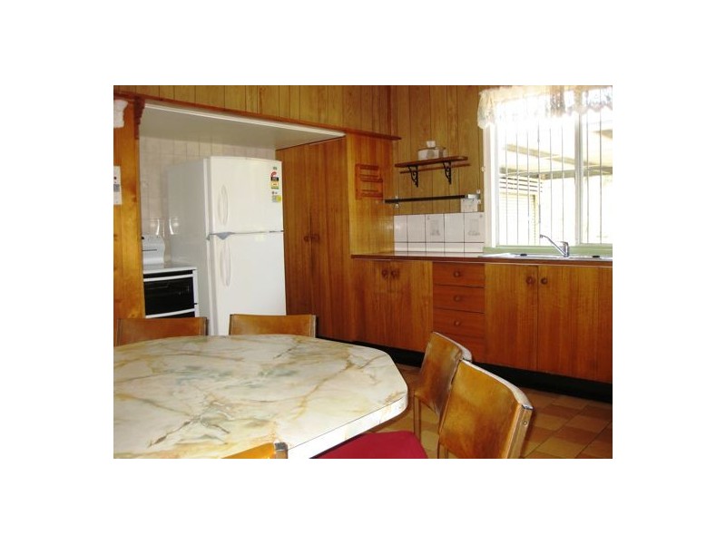 17 River Road, Dinmore QLD 4303