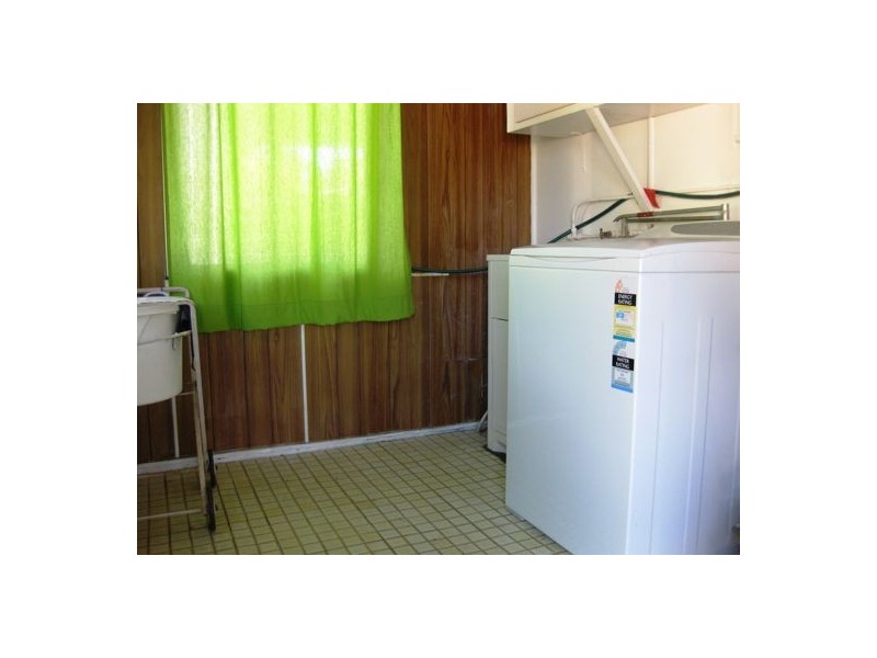 17 River Road, Dinmore QLD 4303