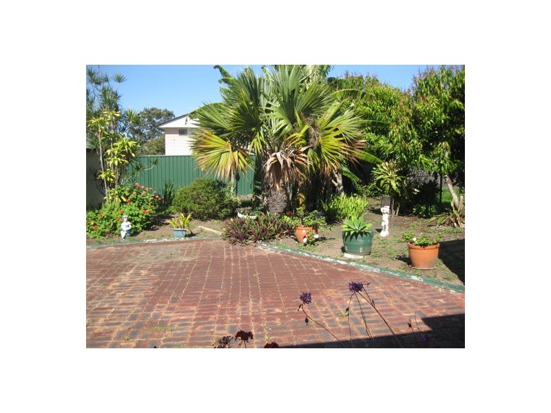 17 River Road, Dinmore QLD 4303